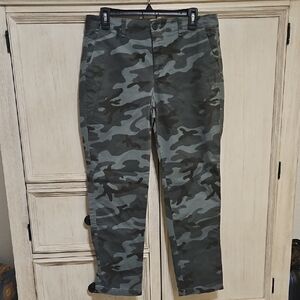 GAP Green and Gray Chinos Modern Style